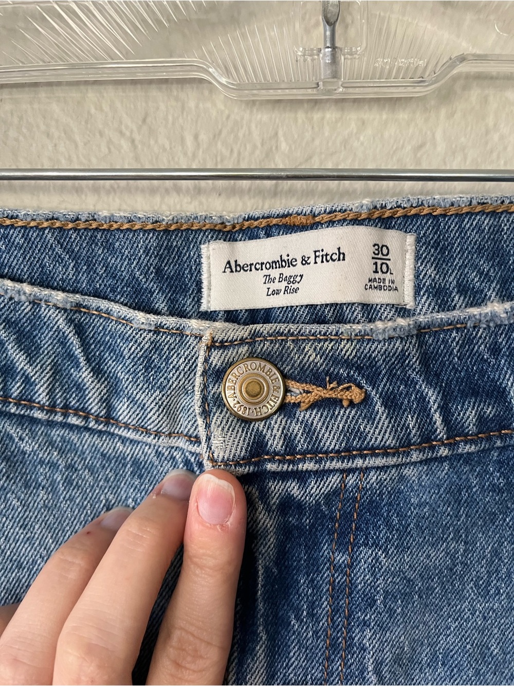Abercrombie & Fitch Low Rise Baggy Medium Wash Let Down Hem Jean Women's Size 30 - Picture 10 of 16